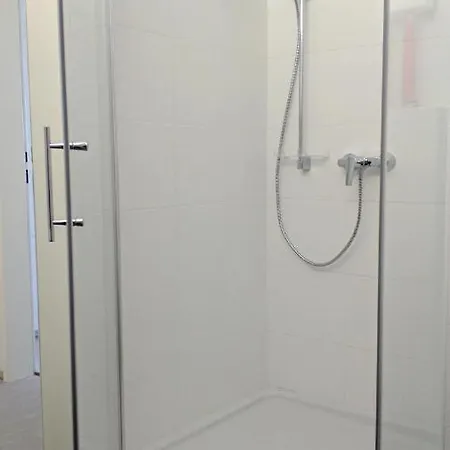 305 Berlin, Studio Apartment, 38M2 2-4 Pers Klagenfurt am Woerthersee Exterior photo