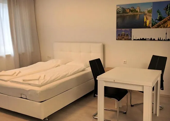 305 Berlin, Studio Apartment, 38M2 2-4 Pers