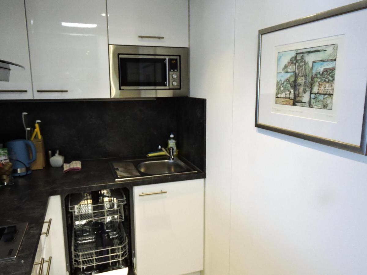 305 Berlin, Apartment, 38m2 2-4 Pers *